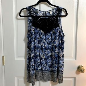 CATO sleeveless Blue floral top, Black detail around neck & Front, Size XL
